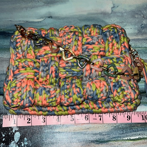 ❌SOLD❌ Classic Hand Crafted Crochet Handbag/Crossbody-Multi Color Combo. - Picture 7 of 15